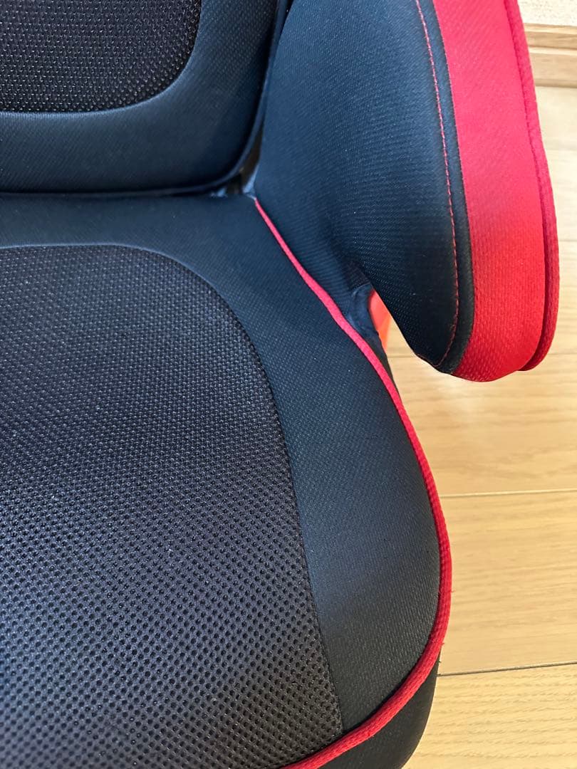 TAKATA　ジュニアシート　ISOFIX チャイルドシート　ペット喫煙者無し