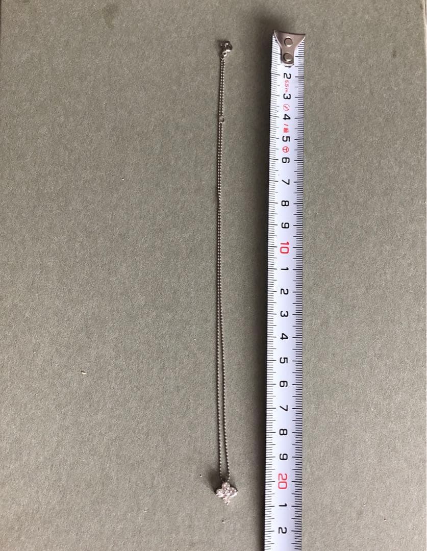 美品　プラチナダイヤモンド0．7カラットネックレス刻印あり