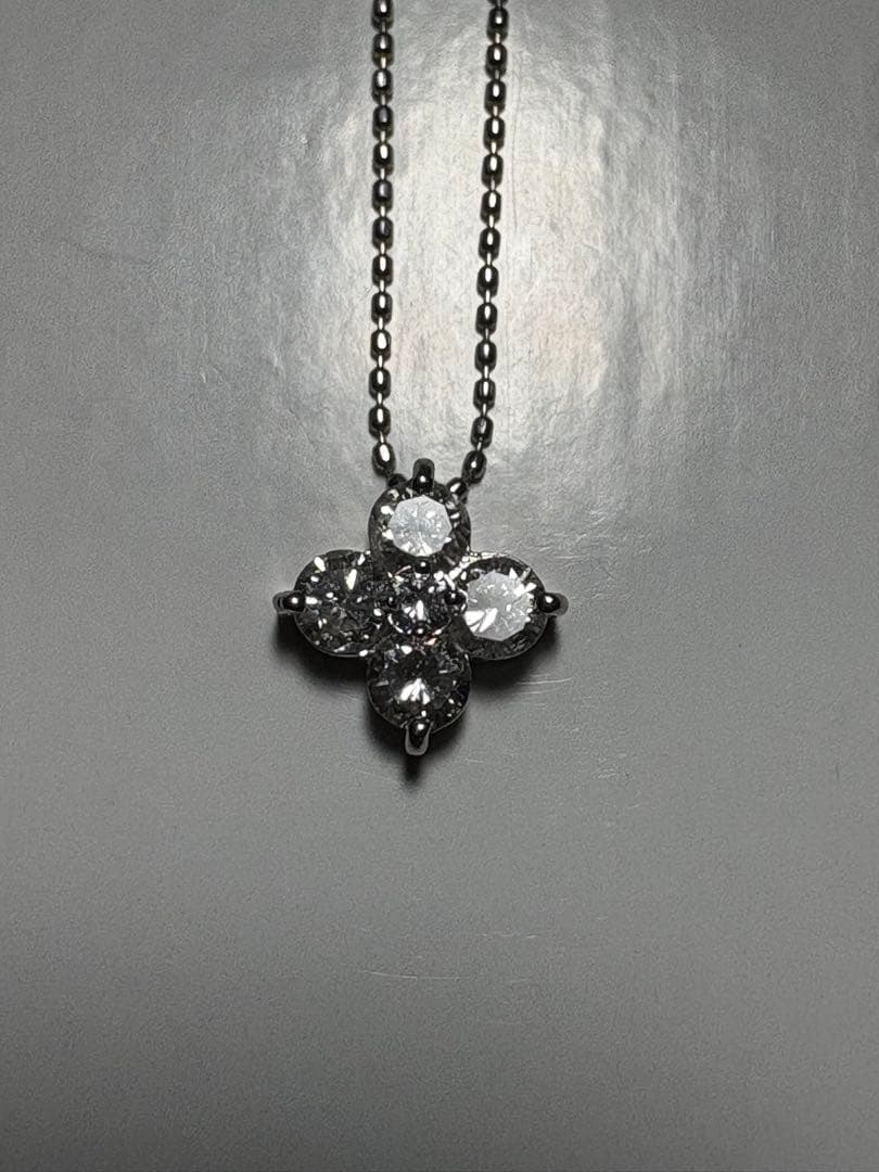 美品　プラチナダイヤモンド0．7カラットネックレス刻印あり