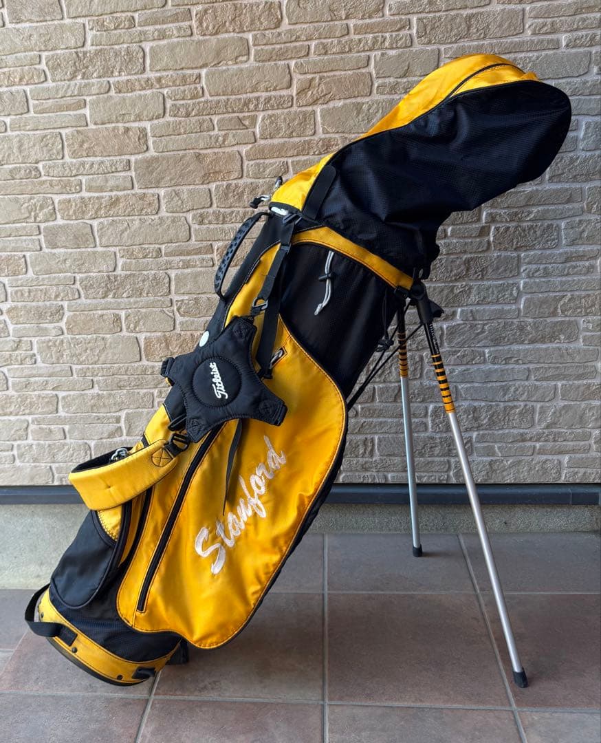 希少　タイトリスト スタンド式キャディバッグ リュック フード付 軽量 機能性◯