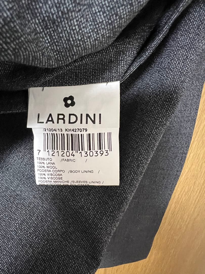 LARDINI グレー スーツ