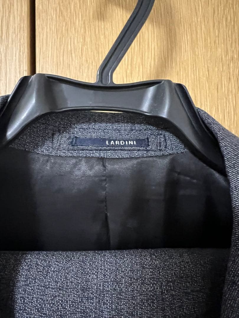 LARDINI グレー スーツ