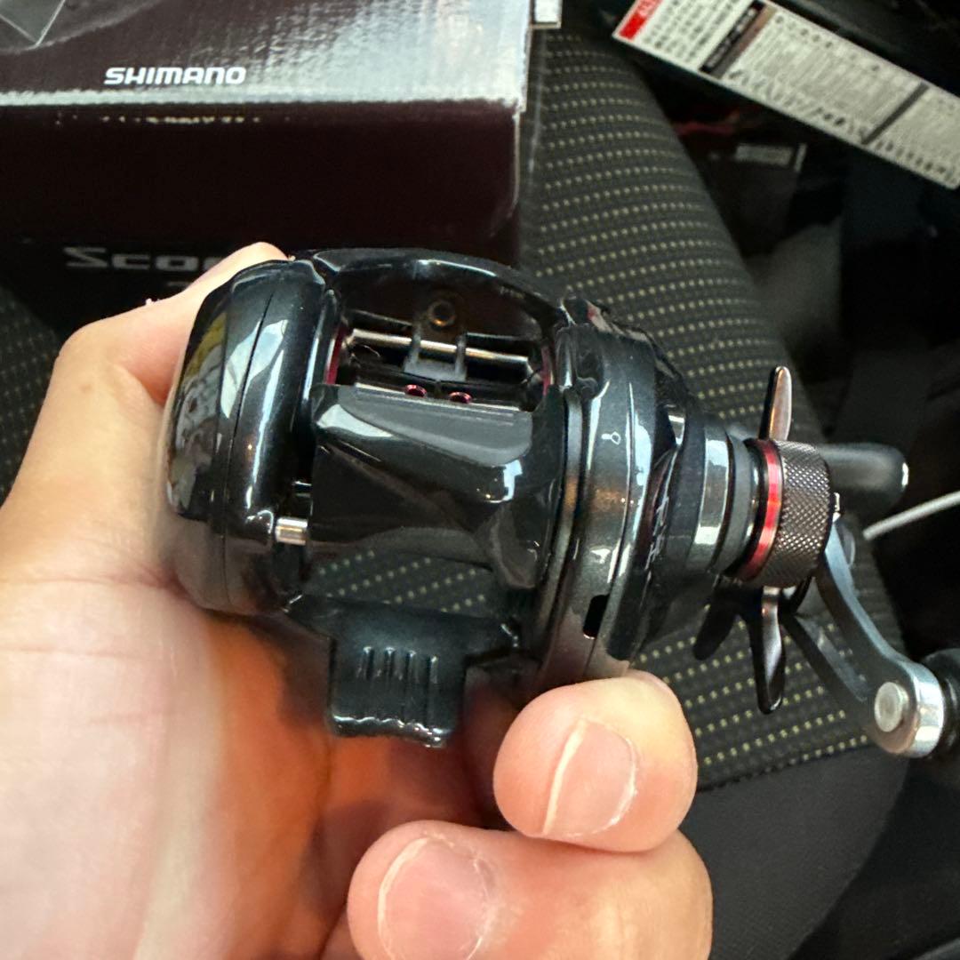 シマノ Scorpion 70HG ベイトリール