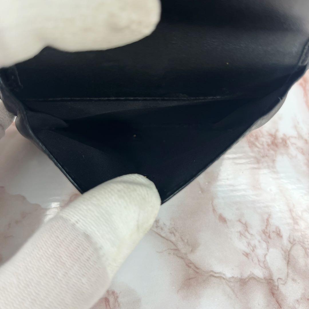 【極美品】FENDI ブラックレザー コンパクトウォレット　折り財布70