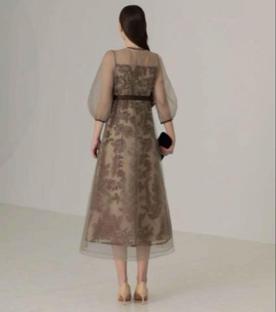 ラ*テ様 【新品タグ付き】LEJA チュールパイピングリーフベルトAラインドレス