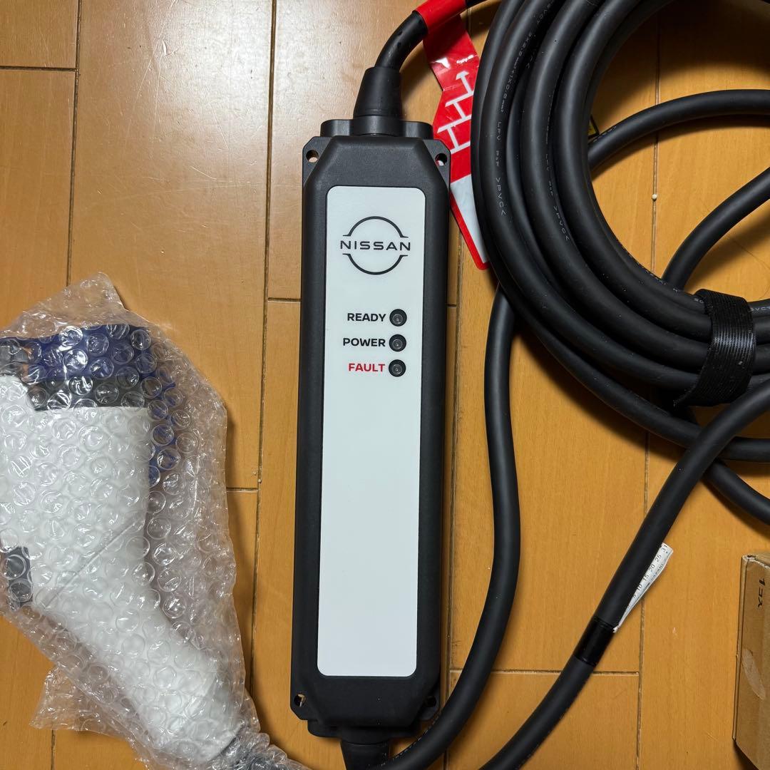 NISSAN EV充電ケーブル 200V