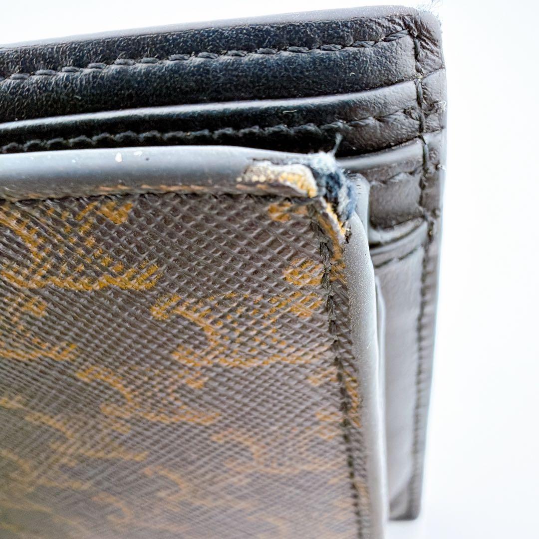 【CELINE（セリーヌ） 二つ折り財布 トリオンフ PVC×レザー】