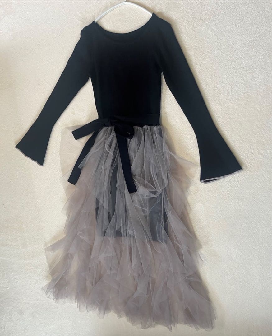 Riu チュールスカート付き長袖ワンピース