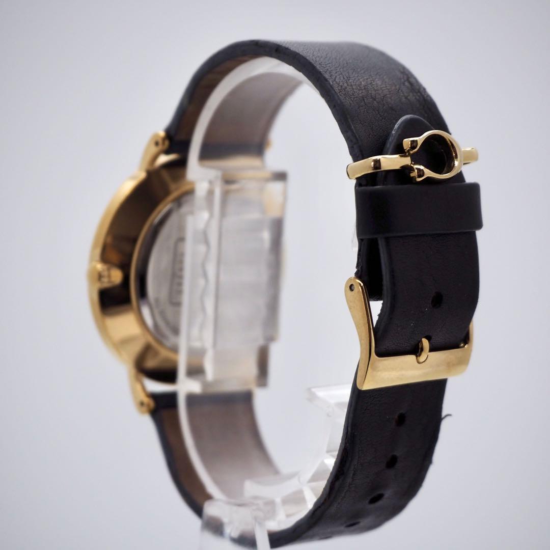 61 稼働 COACH 時計 ブラック　レディース　メンズ　シンプル　ゴールド