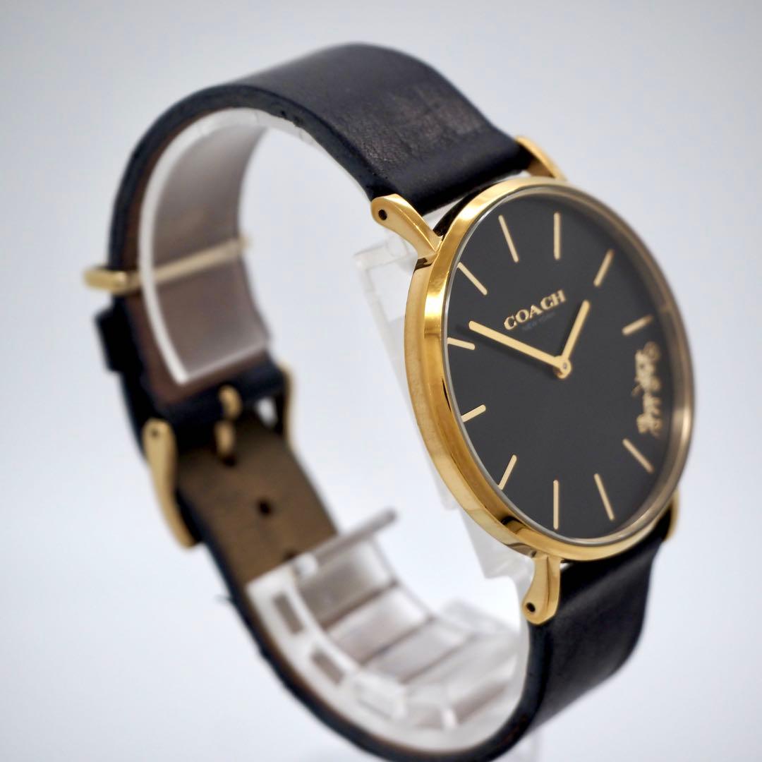 61 稼働 COACH 時計 ブラック　レディース　メンズ　シンプル　ゴールド