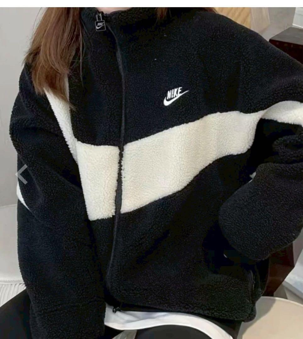 新品未使用Nike フリースボアジャケット リバーシブル　ビッグスウォッシュ