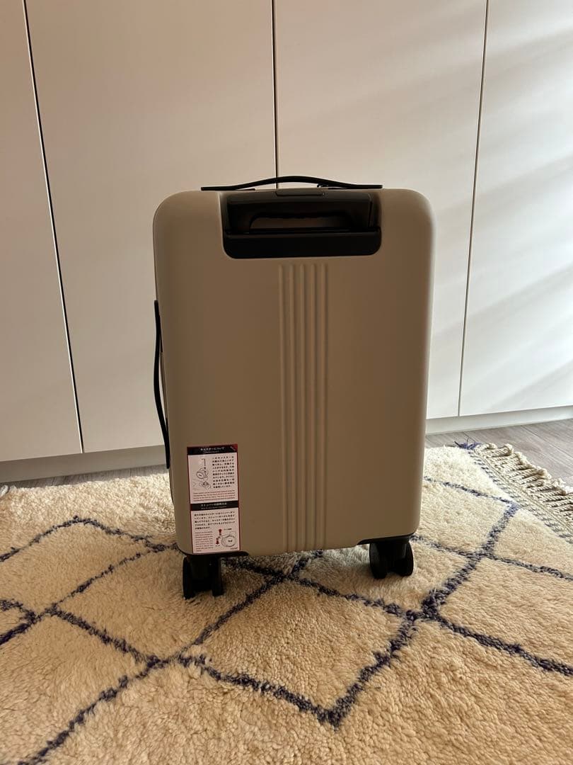 MAIMO 新品未使用 ライトベージュ小型キャリーケース 4輪