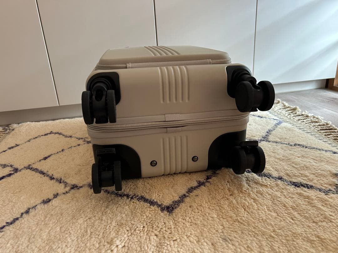 MAIMO 新品未使用 ライトベージュ小型キャリーケース 4輪