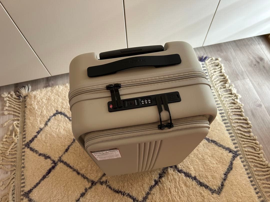 MAIMO 新品未使用 ライトベージュ小型キャリーケース 4輪