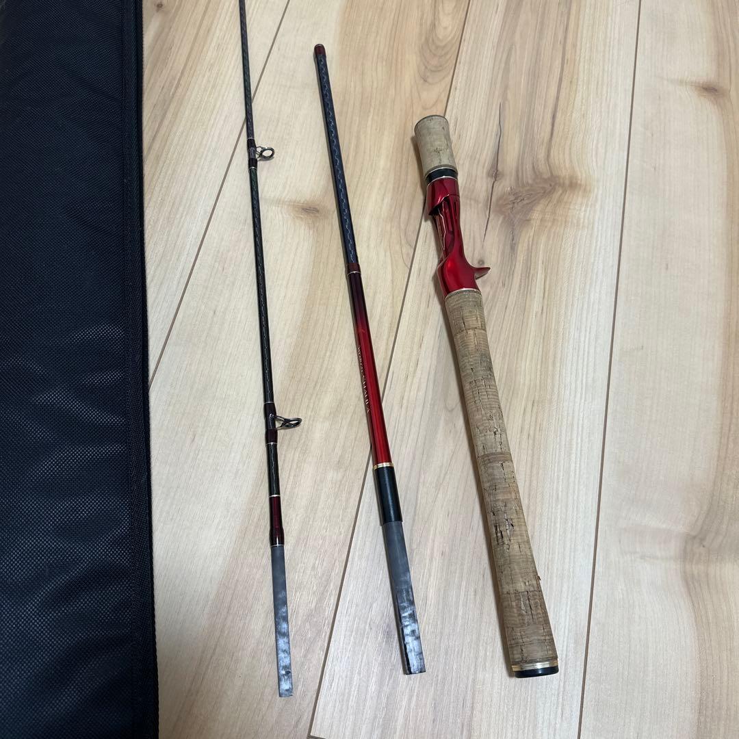 ワールドシャウラ 1652R-3 スーパーレッド シマノ　送料込み