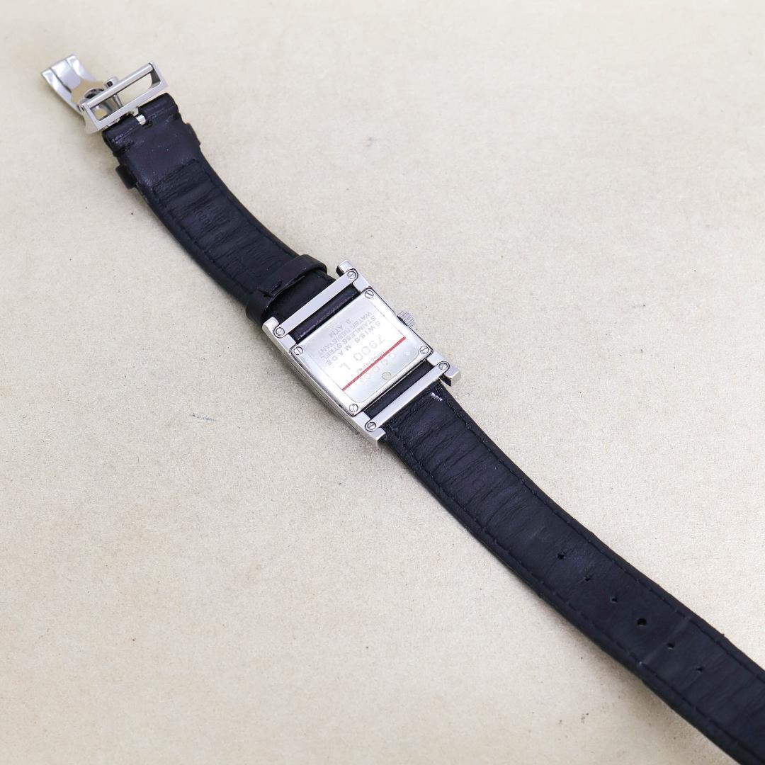 稼働 GUCCI 腕時計 7900L スクエア レディース 新品電池 2383