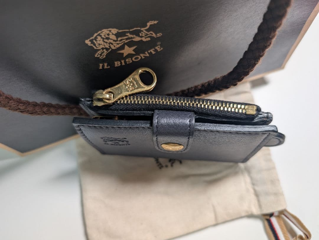 IL BISONTE イルビソンテ キーケースパース ネイビー