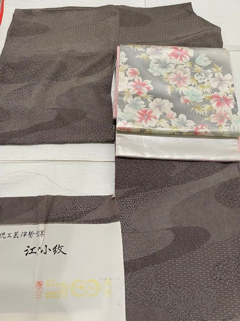 江戸小紋　ブラウン　仕立て上がり　正絹　銀花仙　撫松庵　丹後ちりめん　伊勢型写