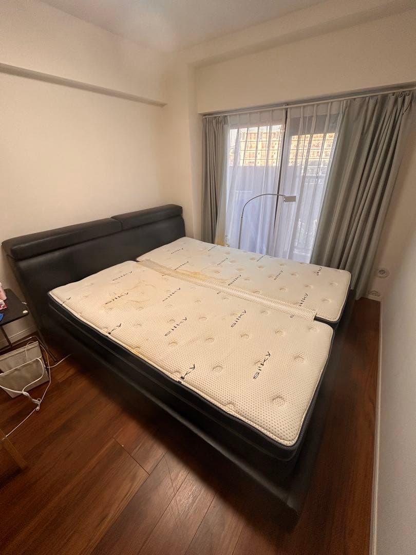 s*k様 ニトリ　クイーンベッドフレーム　引取のみ‼️