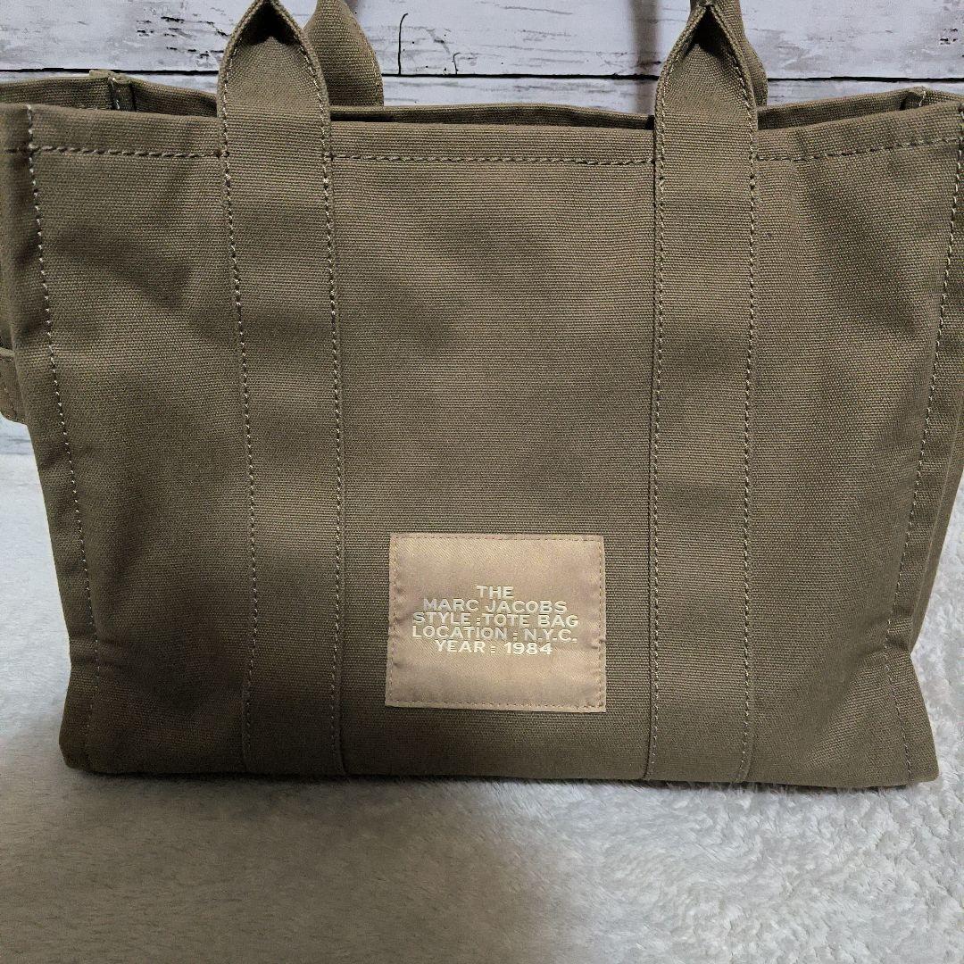 美品　現行　MARC JACOBS THE TOTE BAG 大容量　大　カーキ