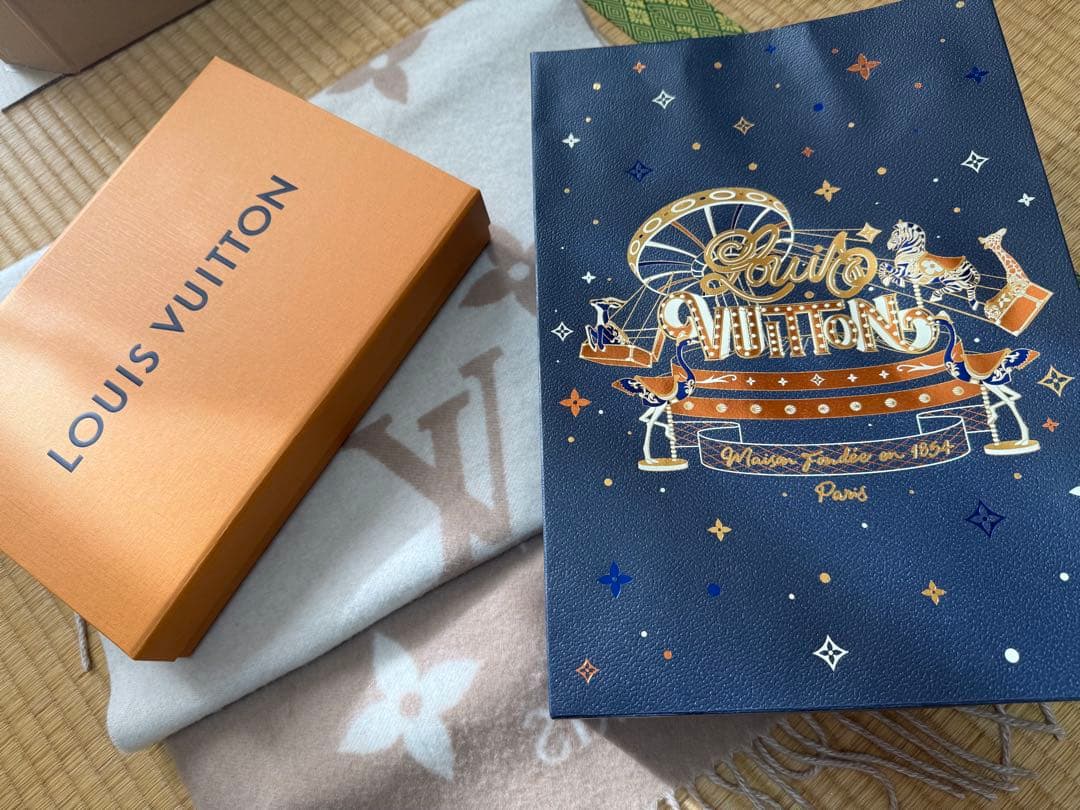 ルイヴィトン マフラー ベージュ アイボリー 美品