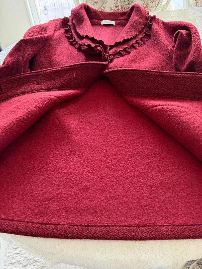 ピアリマーマ☆ミドル丈美しい赤いコート☆未使用に近い美品！