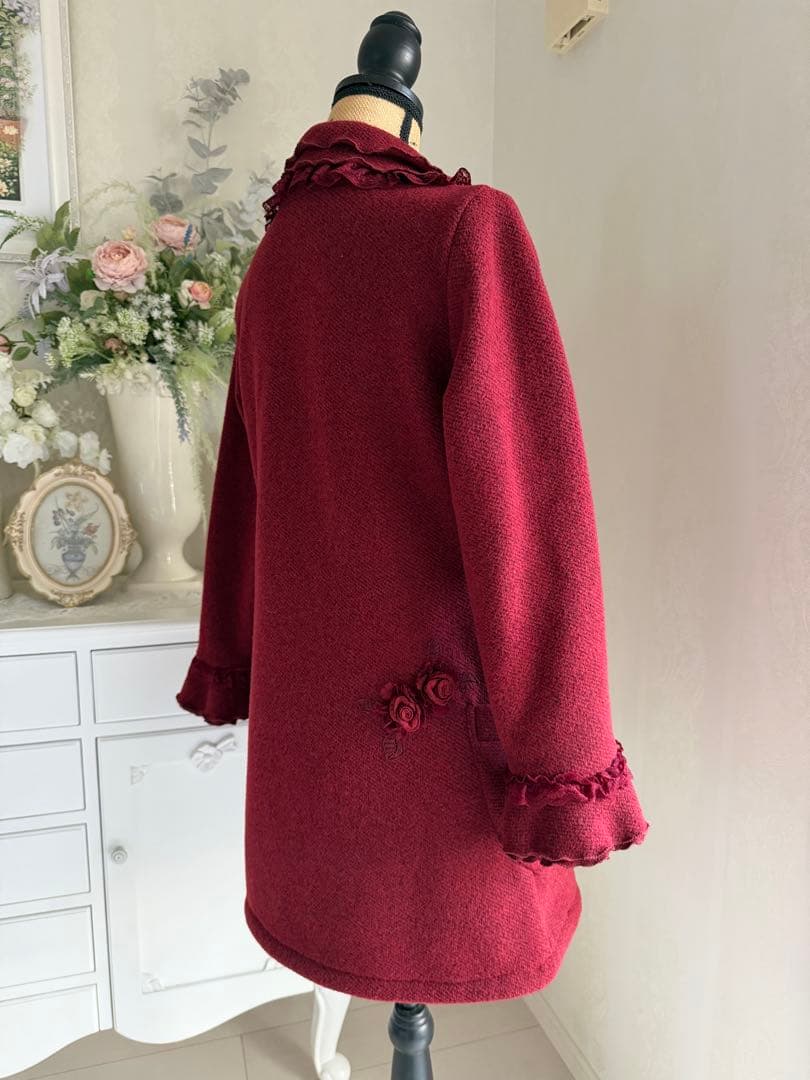 ピアリマーマ☆ミドル丈美しい赤いコート☆未使用に近い美品！