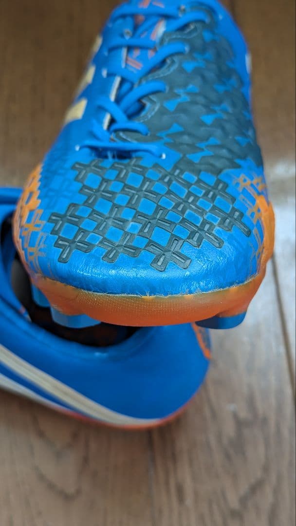 アディダス サッカースパイク プレデター リーサルゾーン HG