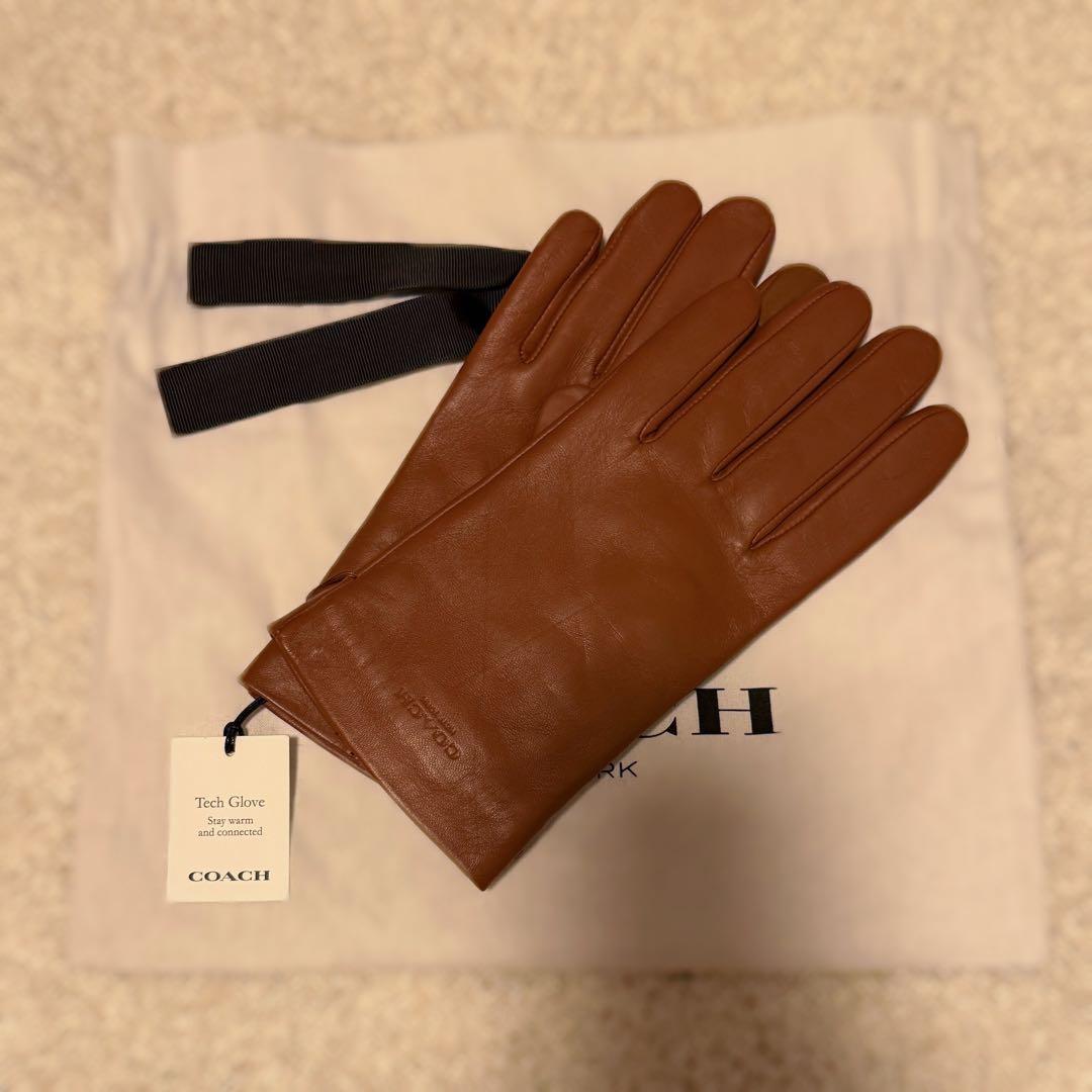 マ*ボ様 COACH 新品未使用タグ付 レザー テック グローブ Mサイズ　手袋