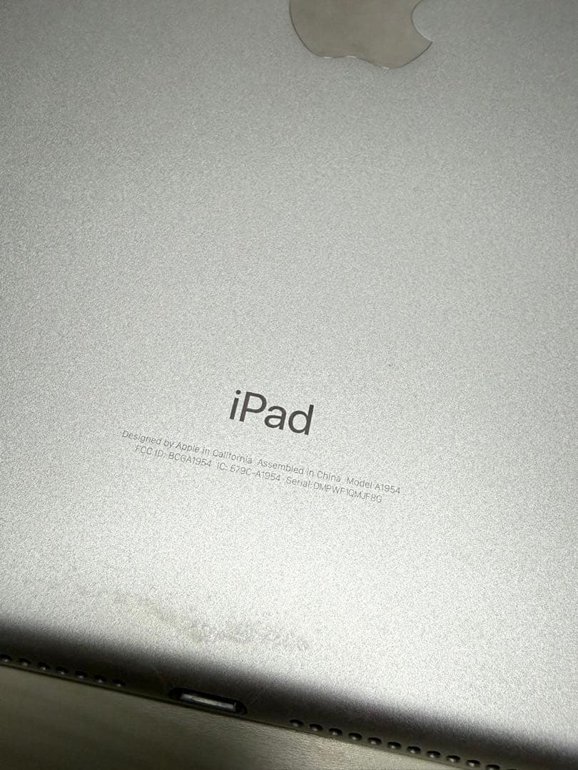 Apple iPad (第6世代) 128GB Wi-Fi セルラーモデル