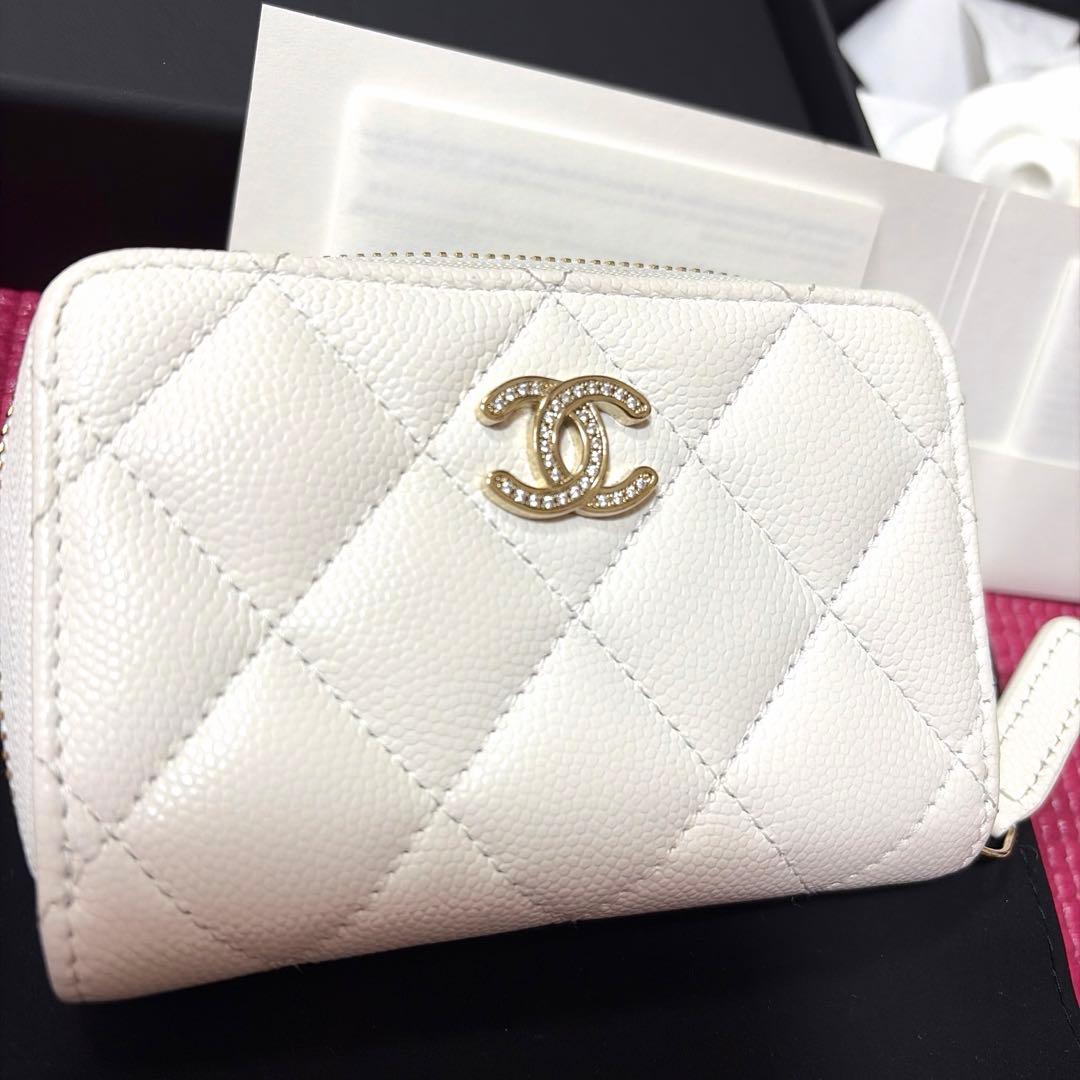 美品 シャネル パース ケース キャビアスキン ホワイト