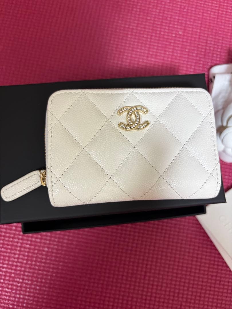 美品 シャネル パース ケース キャビアスキン ホワイト