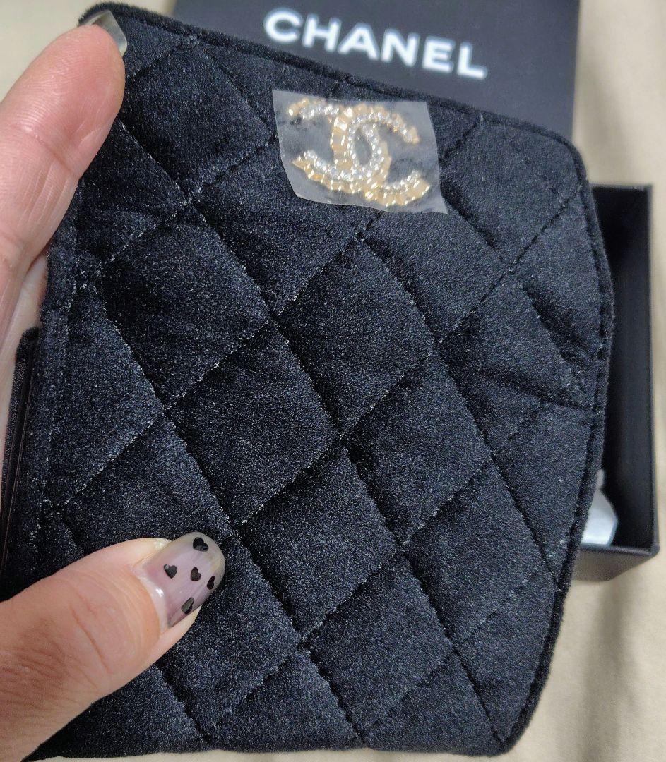 ♡CHANEL♡ ブラック キルティング 二つ折り財布✨美品✨