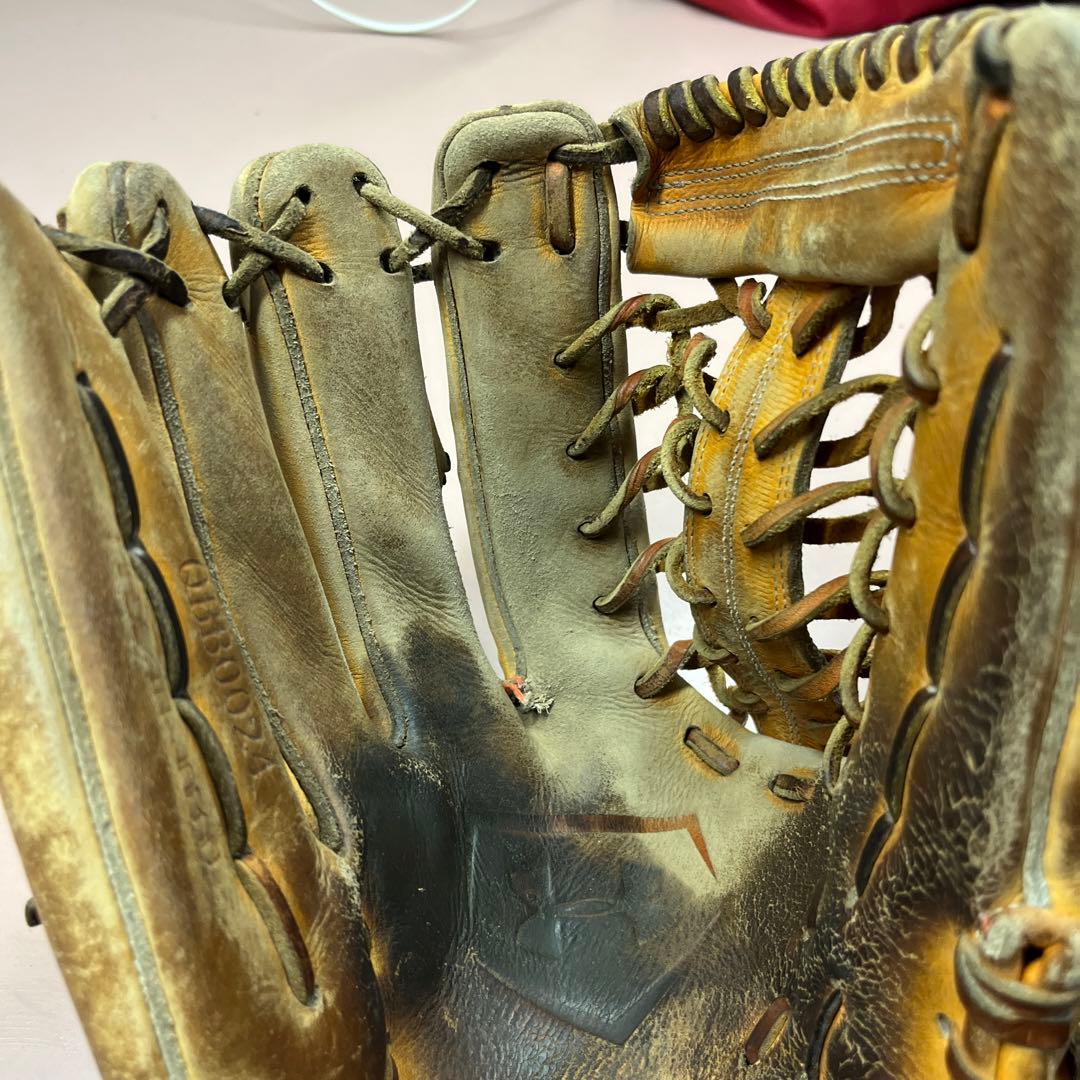 アンダーアーマー 外野用  左投げ