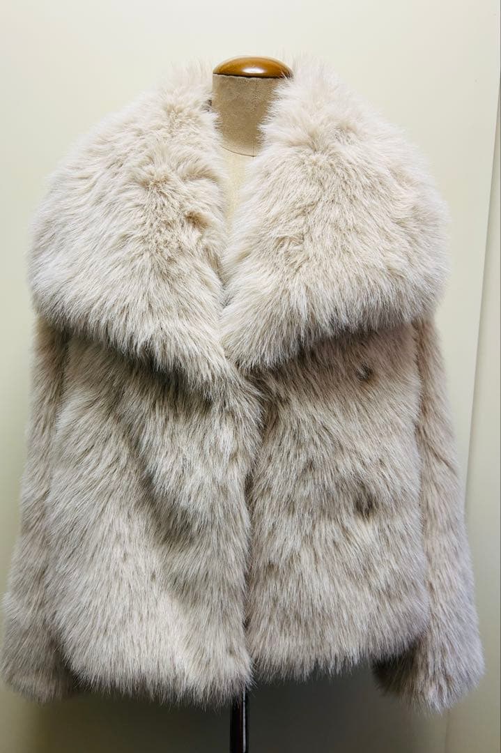 zara フェイクファーショートジャケット ZW COLLECTION Lサイズ