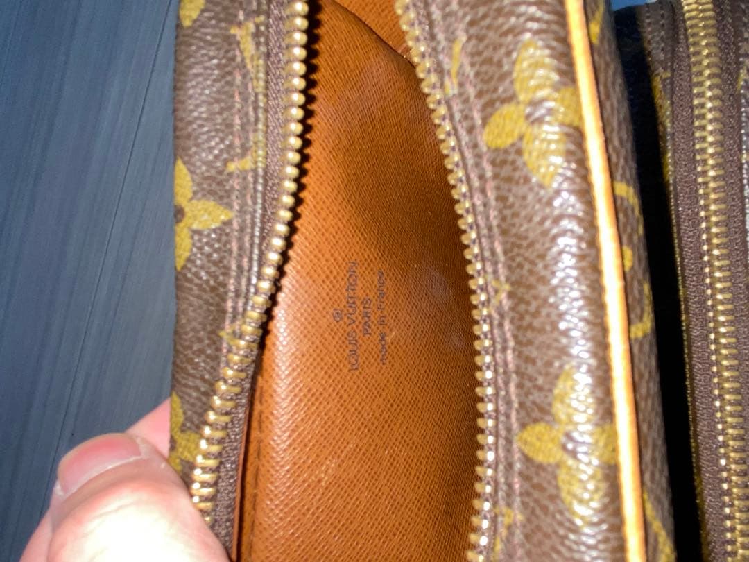 ビ*ー様 Louis Vuitton ブラウンショルダーバッグ