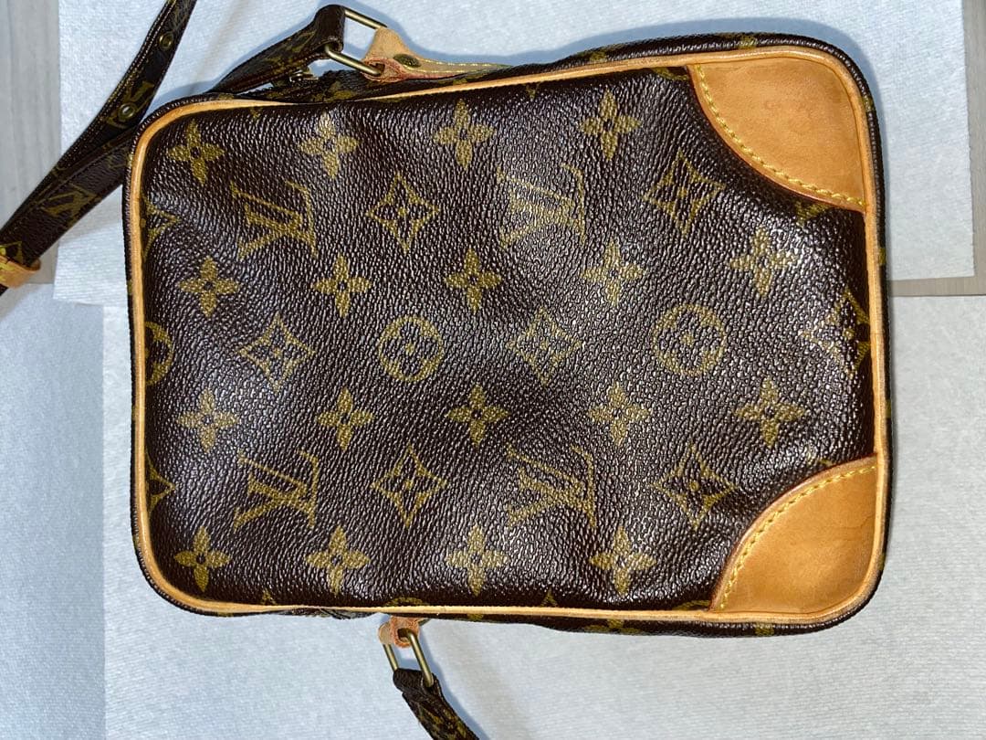 ビ*ー様 Louis Vuitton ブラウンショルダーバッグ