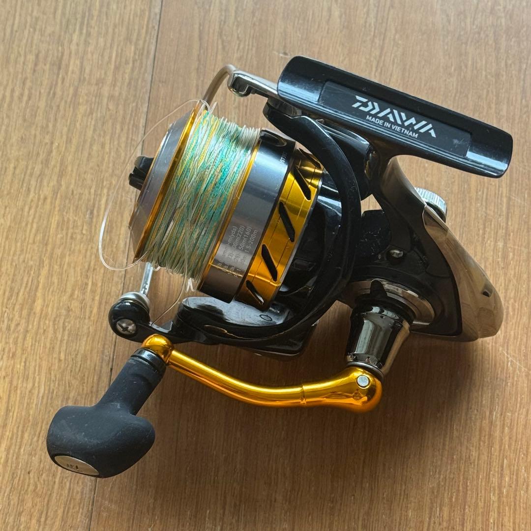 Daiwa スピニングリール ブラック/ゴールド