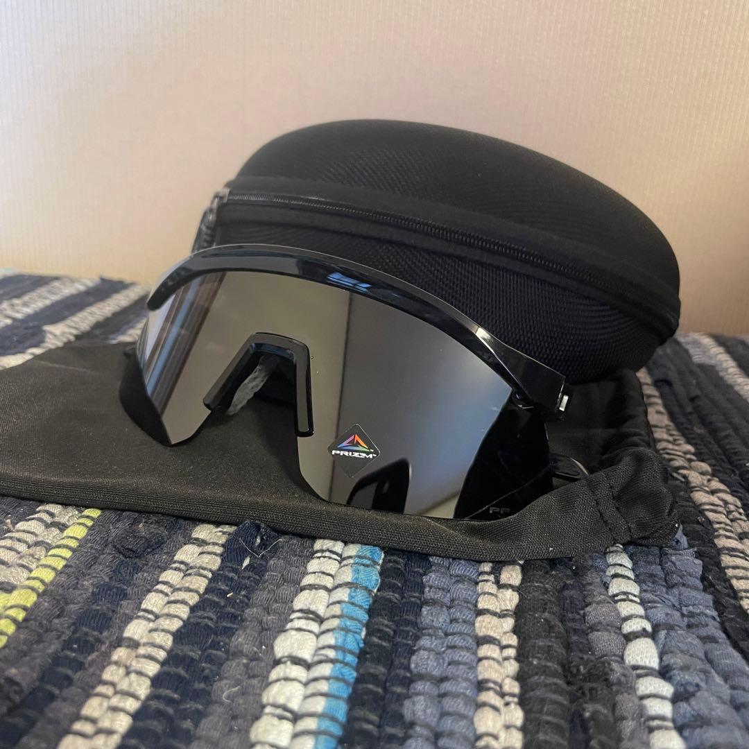 OAKLEY ブラック　サングラスケース付き　9229