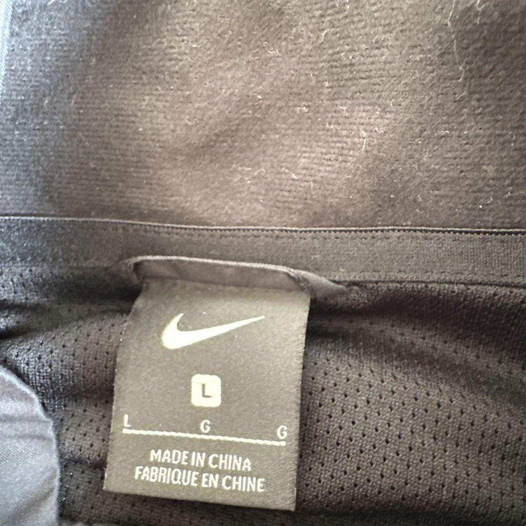サンフレッチェ広島　Nike ウィンドブレーカー Lサイズ