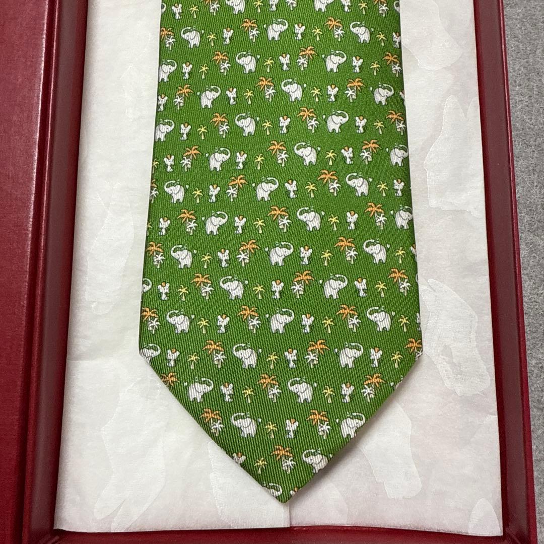 未使用　サルバトーレフェラガモ　ネクタイ　緑　象・ネズミ　動物柄