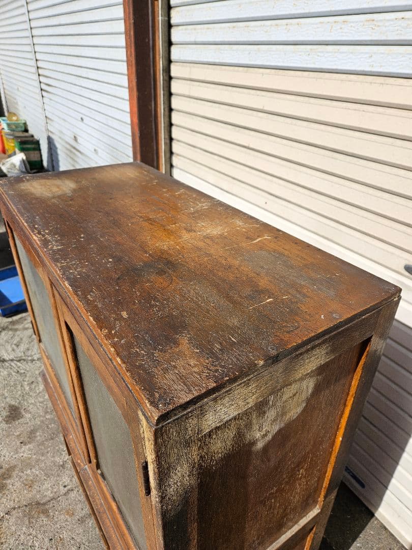 日本のアンティーク ダイヤガラスの水屋箪笥 木製 飾り棚 茶棚 食器棚