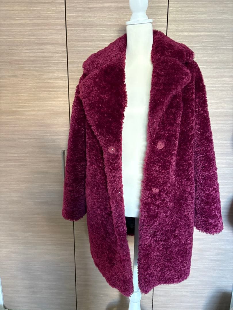 ヘルノ珍しいカラーワインレッド ロングコート