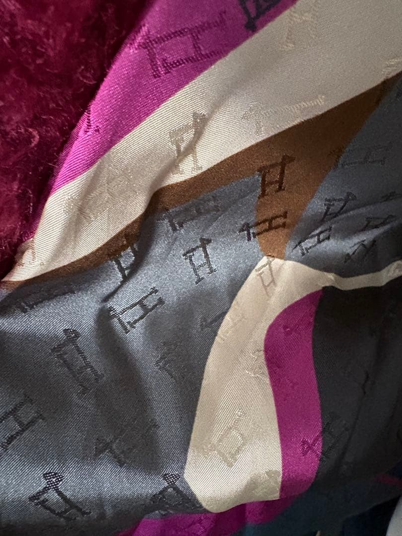 ヘルノ珍しいカラーワインレッド ロングコート