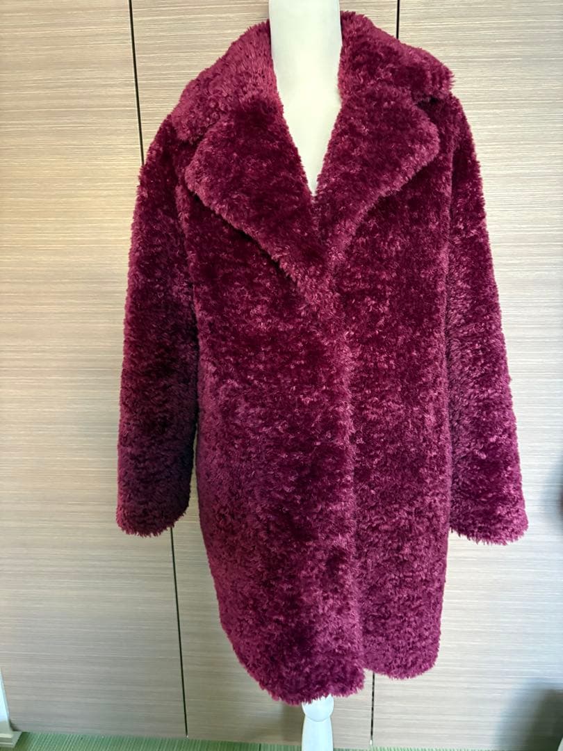 ヘルノ珍しいカラーワインレッド ロングコート