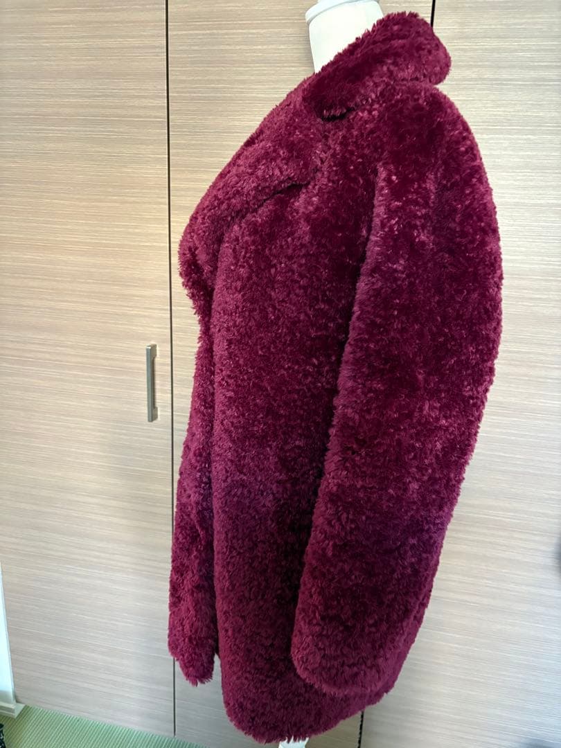 ヘルノ珍しいカラーワインレッド ロングコート