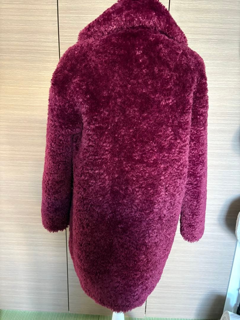 ヘルノ珍しいカラーワインレッド ロングコート