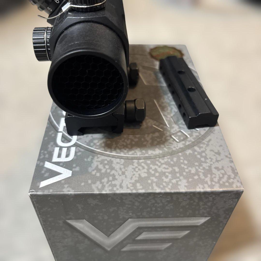 トイガン Vector Optics Calypos 1x30