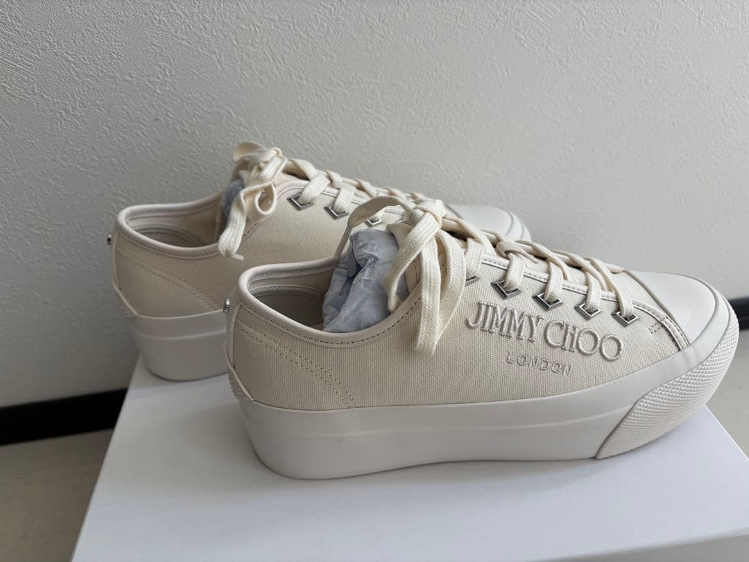 JIMMY CHOO クリーム色 スニーカー