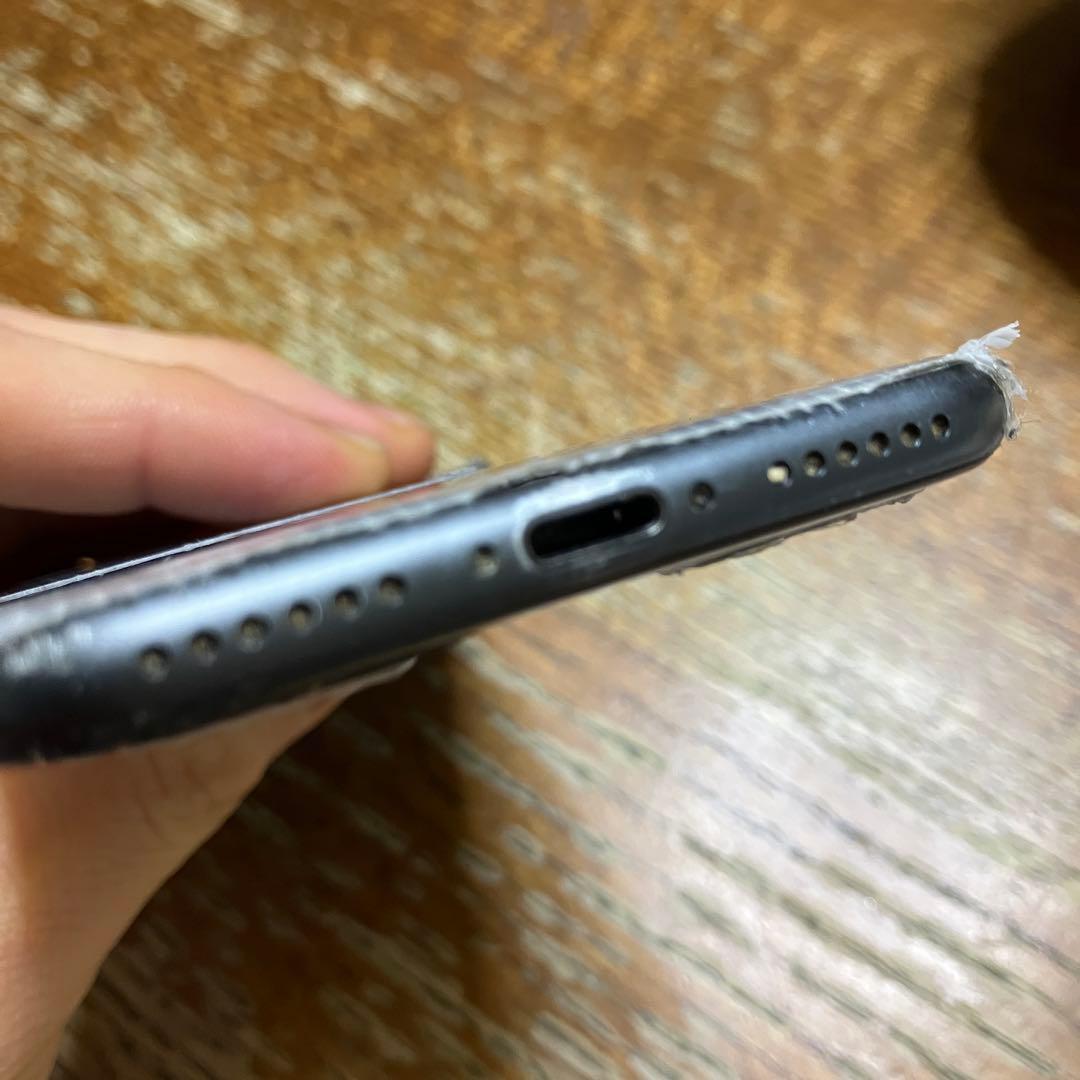 iPhone 8 画面割れ 背面割れ